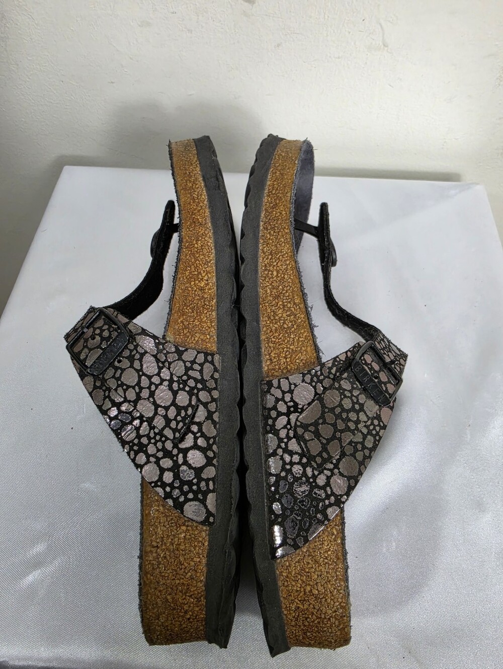 Birkenstock Gizeh Metallic Black Patterned Thong Sandals - Picture 9 of 13